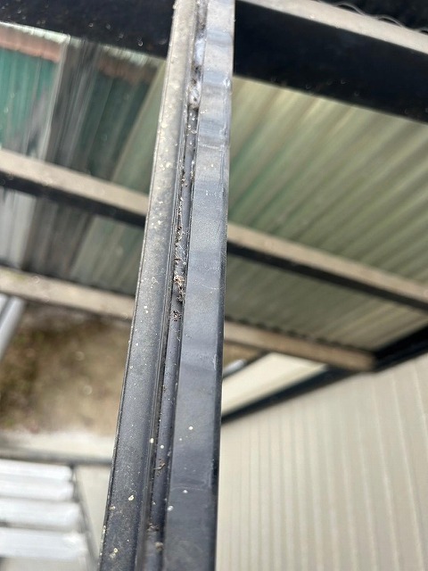 甲斐市　波板工事　波板ポリカ　張り替え工事　火災保険適用